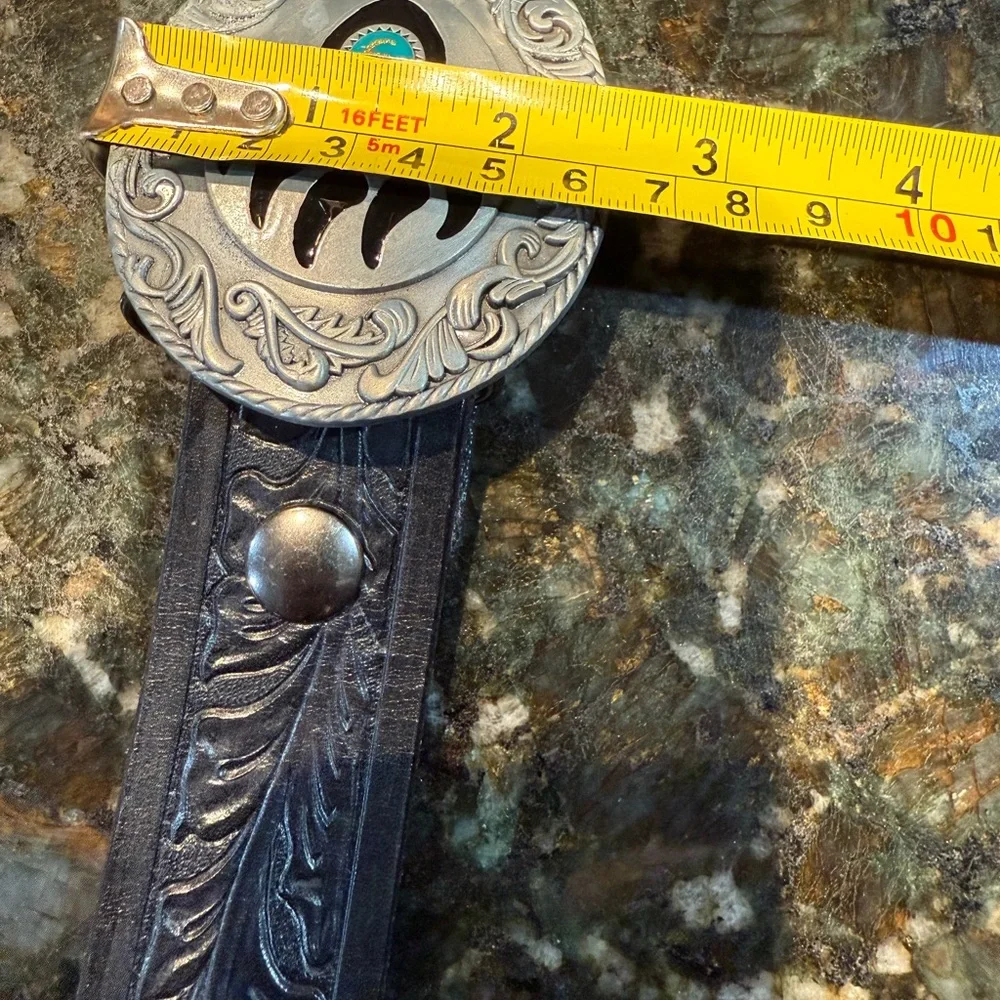 Siskiyou Vintage 1995 Bear Baw Silver‎ Belt Buckle Black Leather Belt 41”